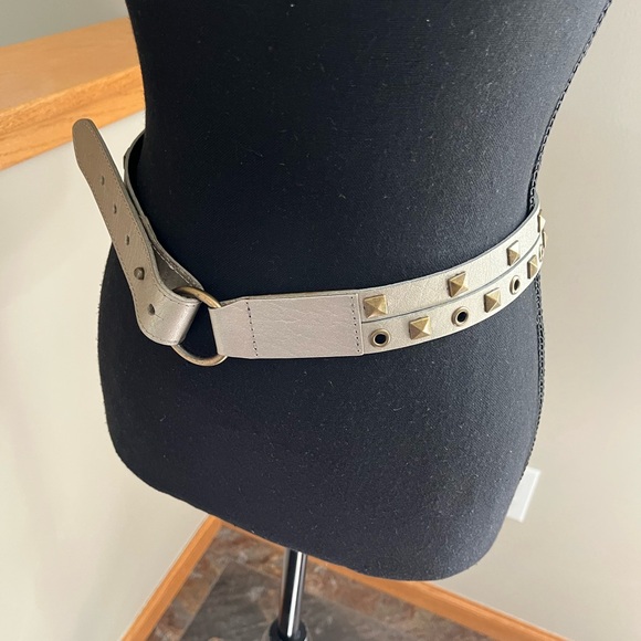 Hollister Accessories - Hollister women’s leather double split studded belt silver/taupe Size M/L